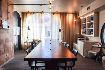 Resident Lounge at Reside at Belmont Harbor